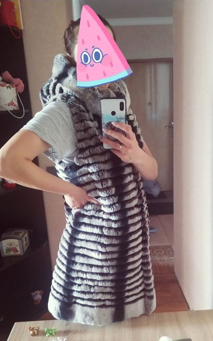 Жилетка Шиншила с капюшоном