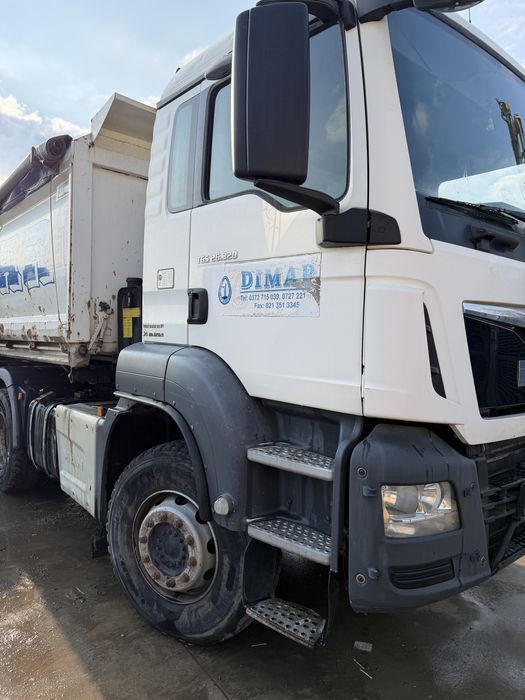 De vanzare bascula MAN 6X4 anul 2015