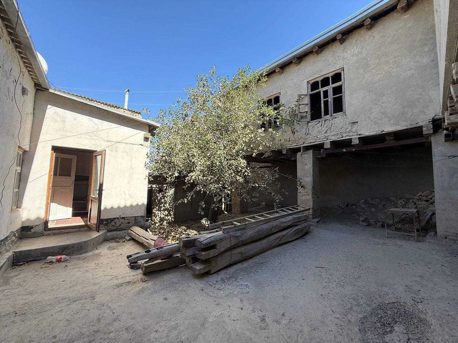 TAYYOR 2.1 SOTIQLI hovli sotiladi #a654