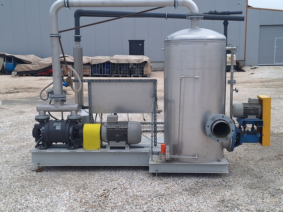 Вакуум помпа с воден пръстен