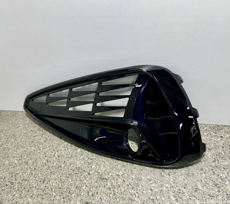Grila HYUNDAI I30 III stânga