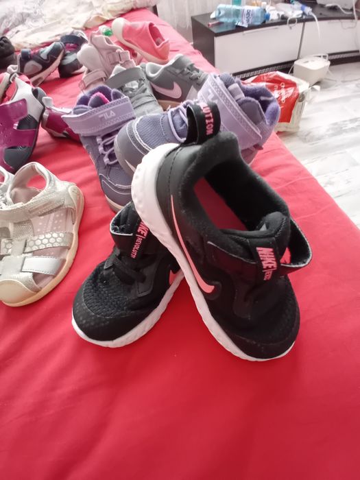 Найк. Адидас Пума за  момичета сандали,боти маратонки от 20 до 24 н