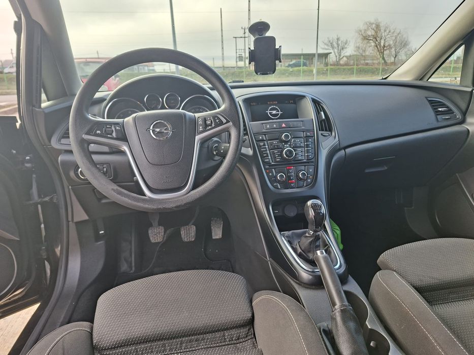 OPEL Astra 2011 — imagine 4