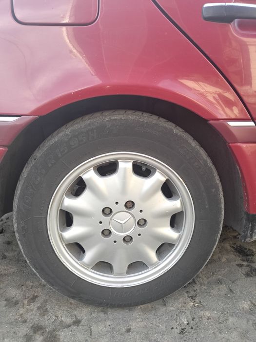 Колеса на Mercedes.