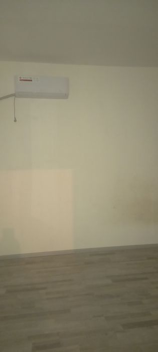 Карши шахар янги бозор олдидан 2 хонали янги дом квартирага берилади.