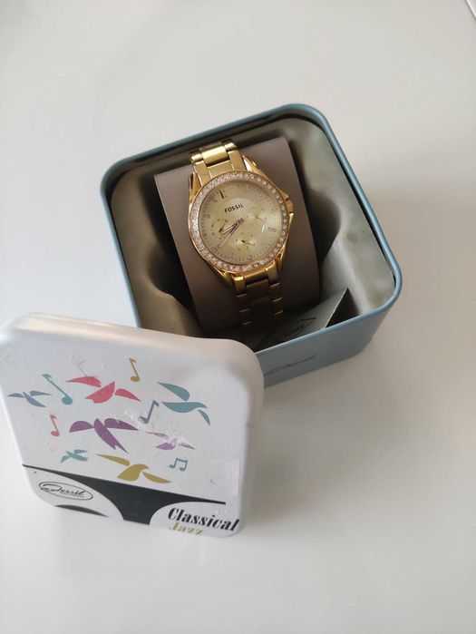 НАМАЛЕН! Дамски часовник Fossil Riley ES3203