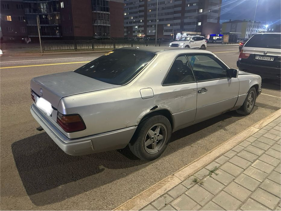 Продам Е-220 купе