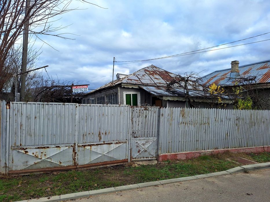Vand casa batraneasca