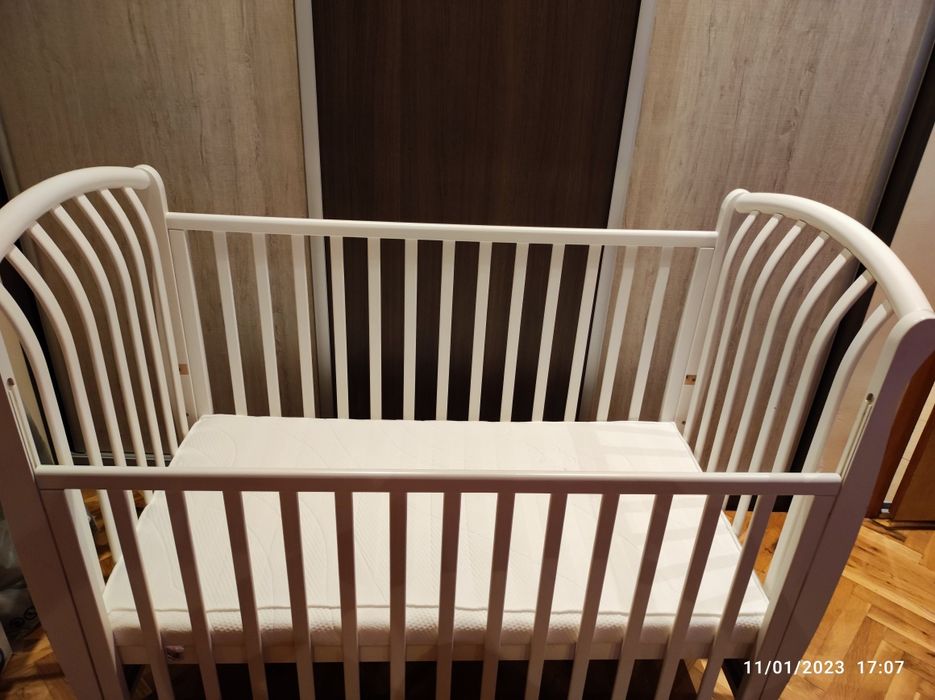 Детска кошара масивно дърво