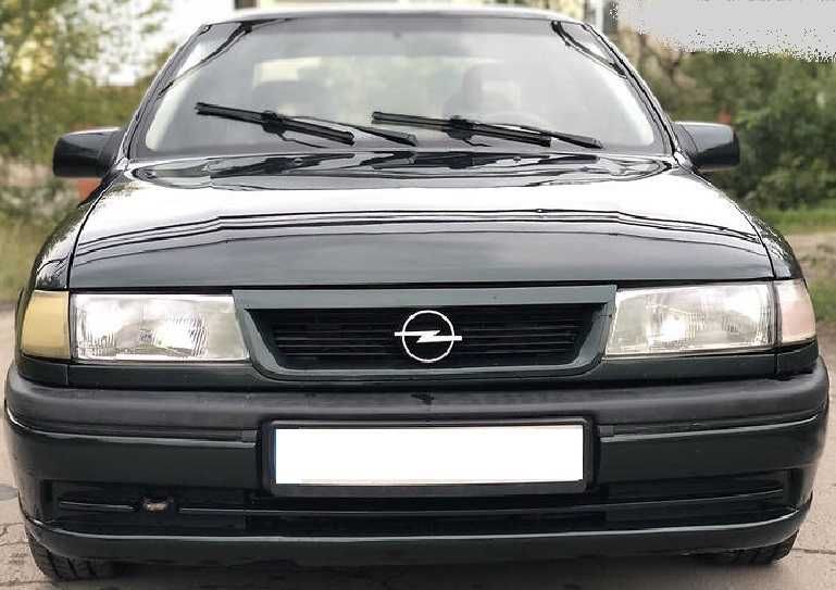 решётка радиатора OPEL Vectra