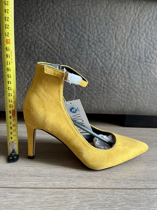 Елегантни обувки на ток