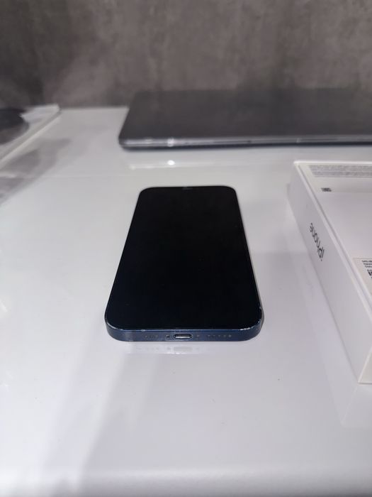 iPhone 12 синий 64 ГБ