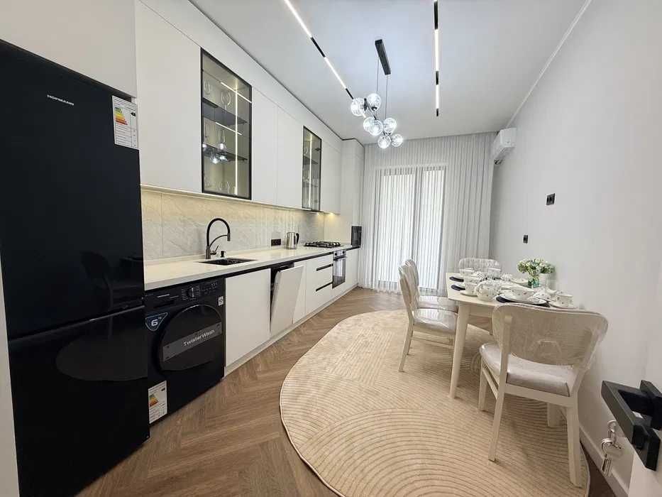 Сдаётся квартира на Яккасарайском р-н  Космонавт Метро