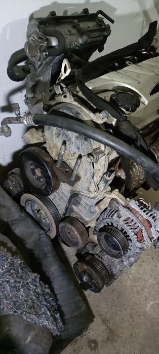 Двигатель 4G64 объем 2.4л  Мицубиси аутлендер 2004г.