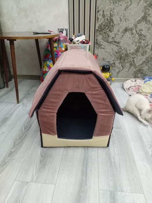 Продаеться домик для кошки
