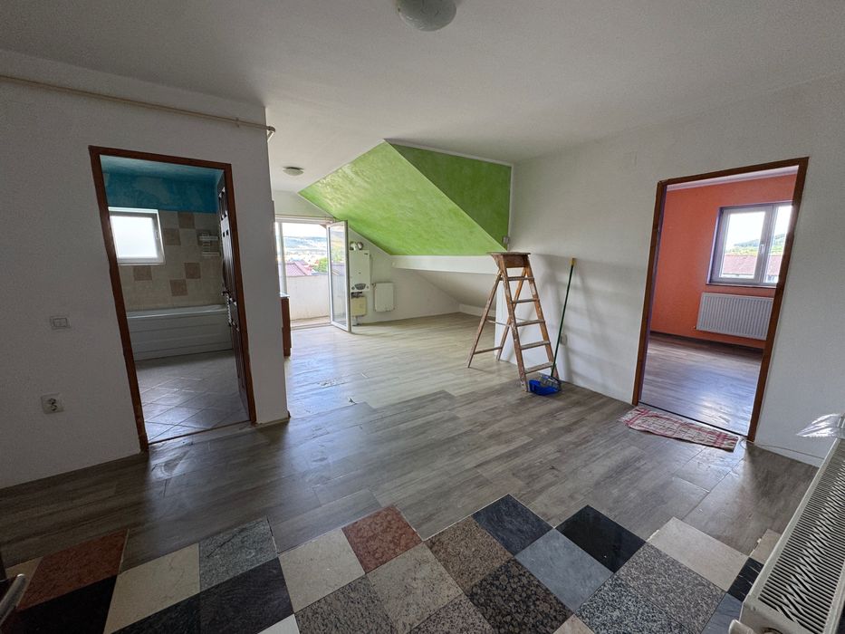 Apartament de vânzare cu 1 camera în Florești, tip open space si dormitor, finisat, balcon, cu PARCARE, pe strada Florilor 41