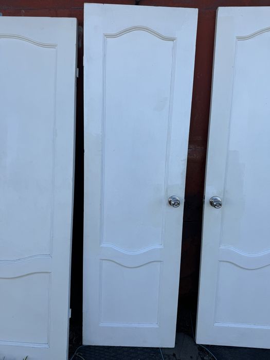 Продам межкомнатные двери б/у