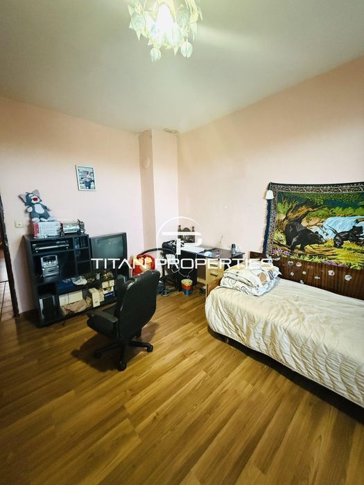 Продава се Тристаен апартамент в Пловдив, Южен - 105 кв.м за 1620 €/кв.м - Снимка #5