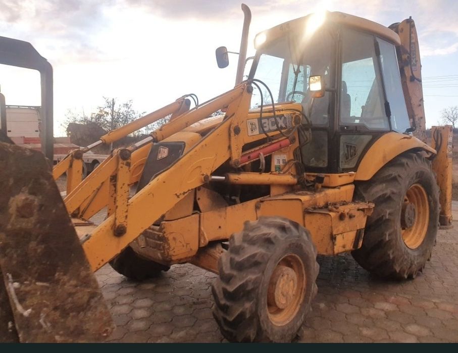 Dezmembram  3cx buldo