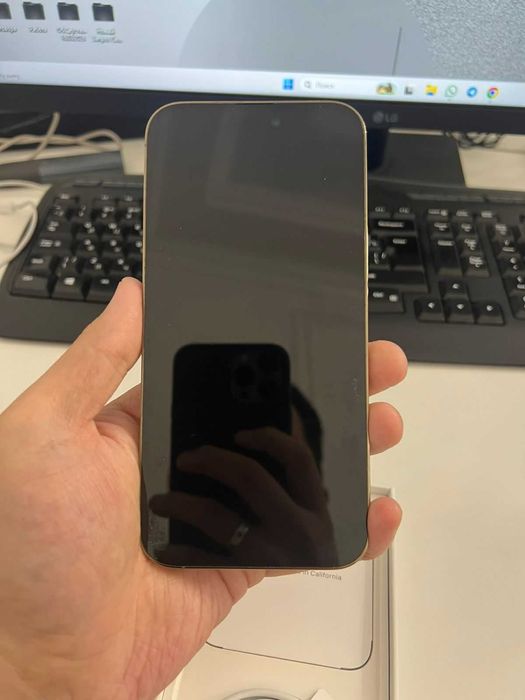 Продам Iphone 14 Pro Max 256 ГБ золотистый