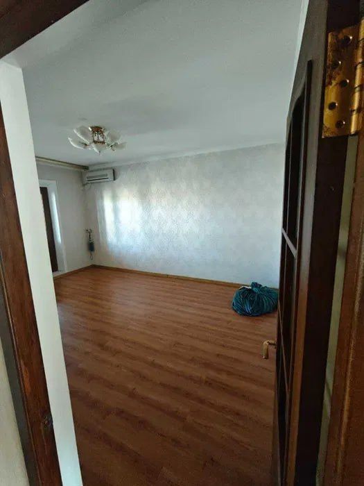 Продаётся 4-комнатная квартира.
Адрес: Юнусабад 5 квартал.