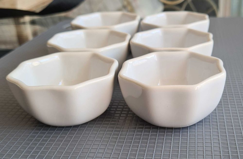 Порцеланови винтидж мини сосиерки LBVYR