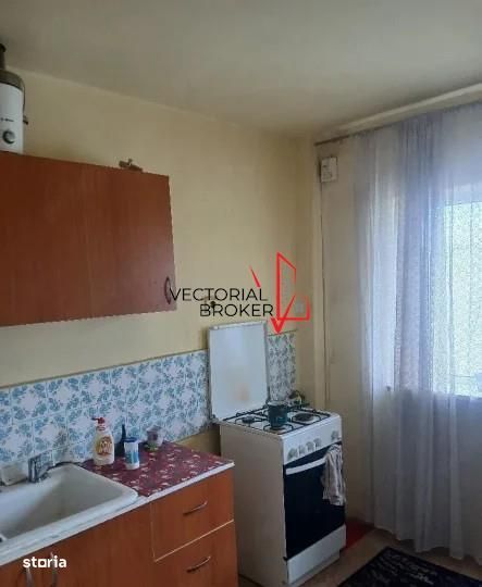 3 camere decomandate, 85mp, 2 bai, bloc 1979, Basarabia- Campia Libert — fotografia 3