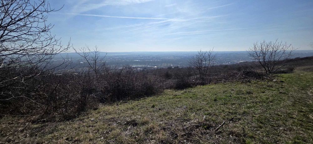 Vând teren str. Piatra Craiului