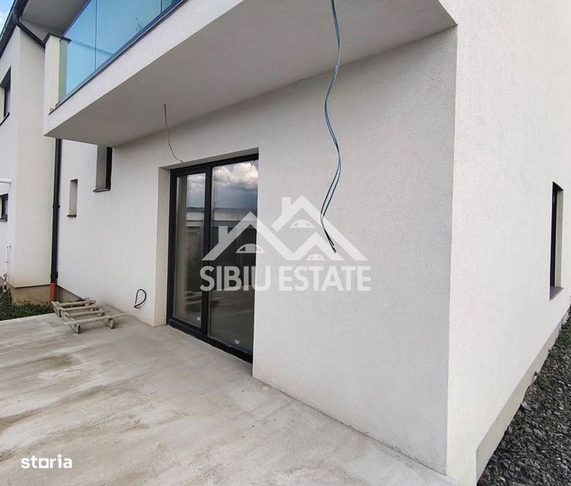 Casa 4 camere, 3 bai, garaj si curte larga, Sibiu Selimbar