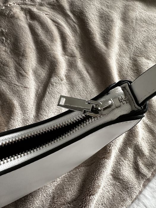 Продавам чисто нова чанта Mango