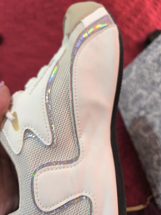 Продам кроссовки унисекс