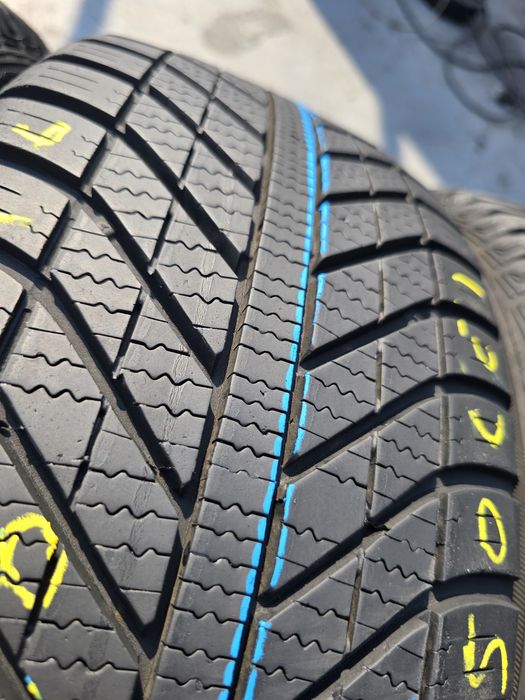 205 55 16 goodyear all seasson