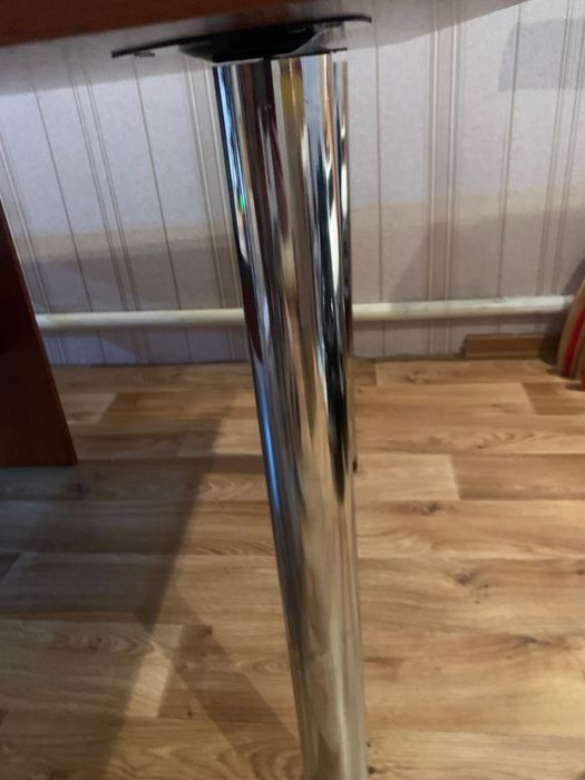 Стол обеденый