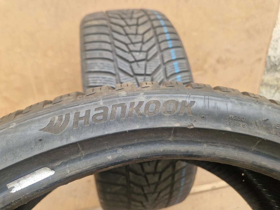 2 Hankook R20 235/35
Зимни гуми 
DOT2622