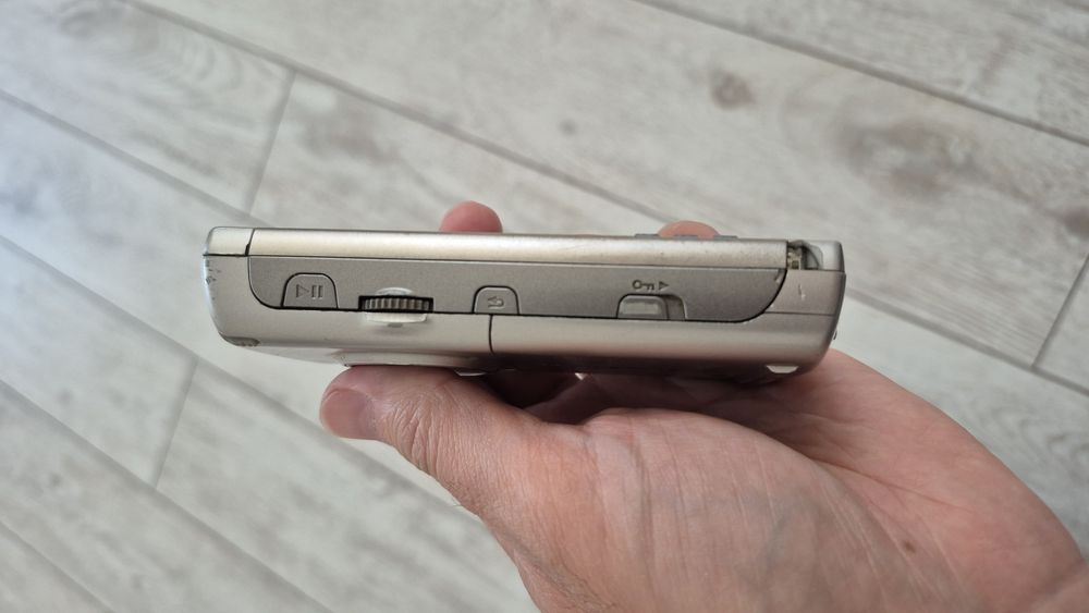 Sony Ericsson P990i