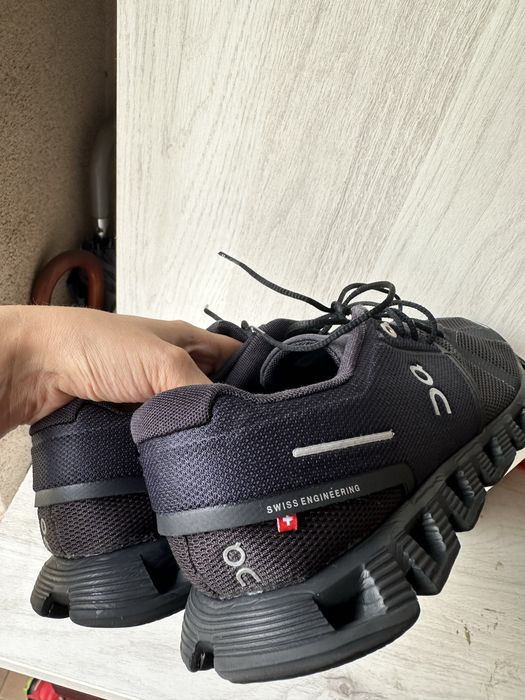 Adidasi On Cloud