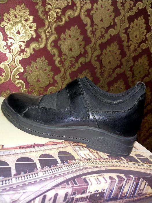 Продается женская обувь