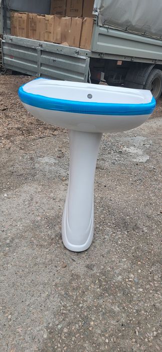 Продам раковины с пьедесталом.