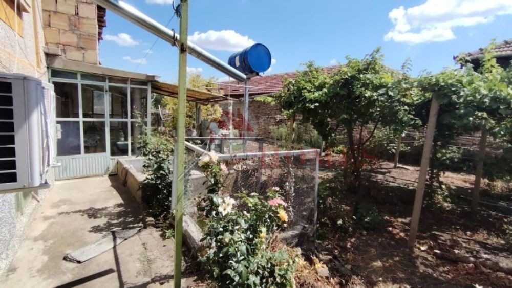 Продава се Къща в с. Долна Липница, Област Велико Търново - 50 кв.м за 500 €/кв.м - Снимка #12