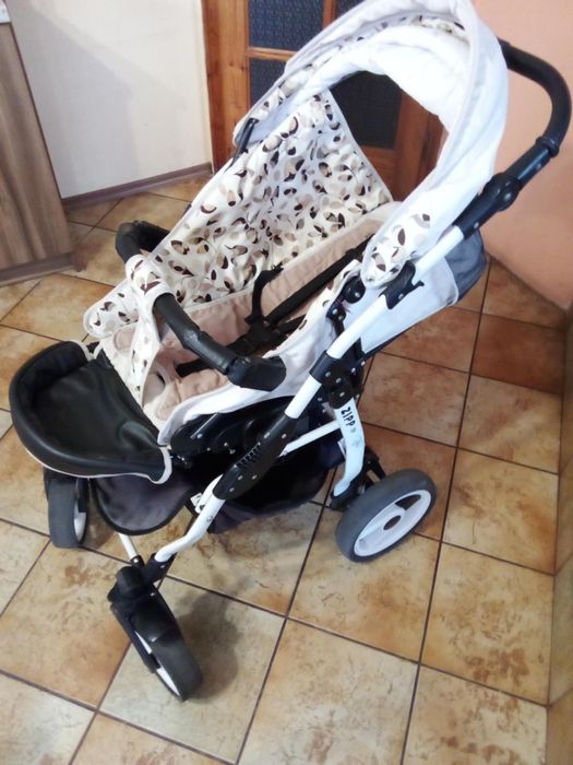 Продавам бебешка количка