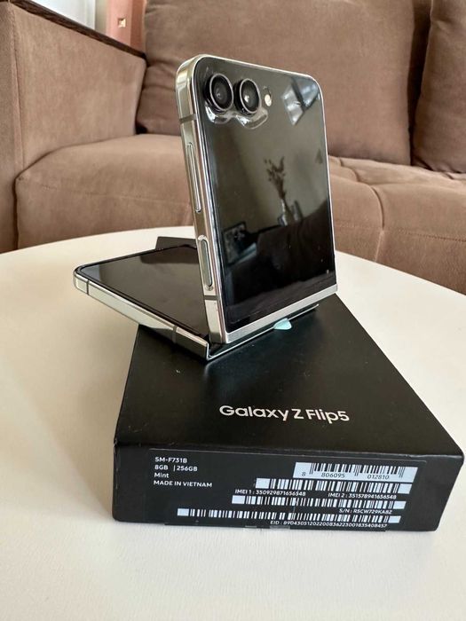 Galaxy Z Flip 5 с гаранция