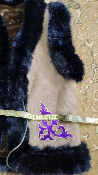 Жилетка с арнаментом