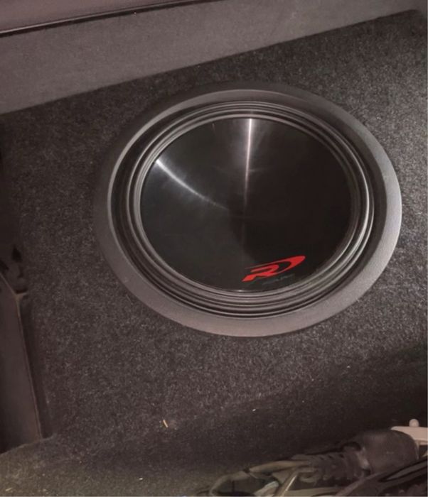 Executăm montaj CAR AUDIO