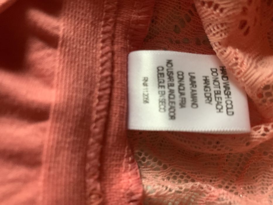 Бюстие от дантела