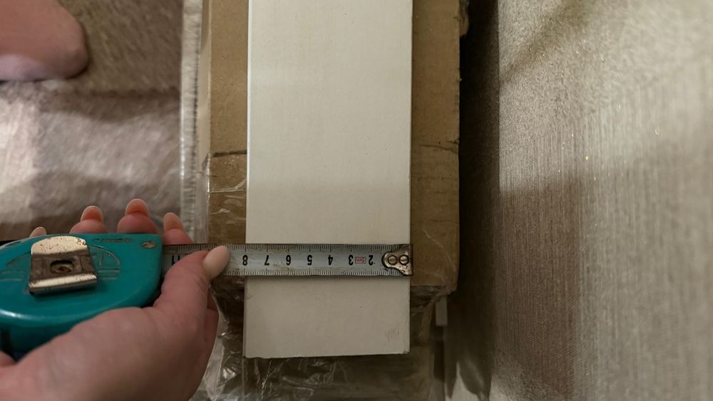 Продаю плинтуса напольные