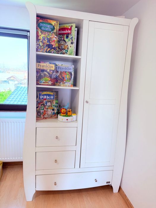 Tutti Bambini - set mobilier alb format din 3 piese: pătuț, comodă și dulap