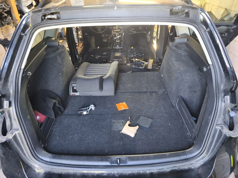 Cheder ușă portbagaj Volkswagen Passat B6 break variant 2005-2010