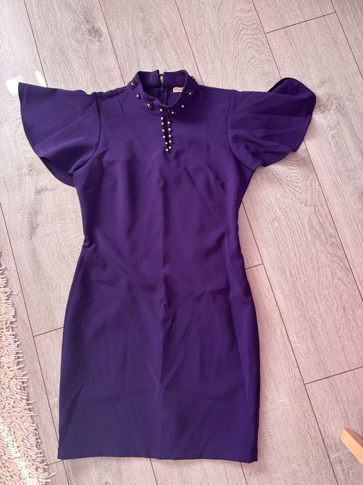 Лилава модерна рокля