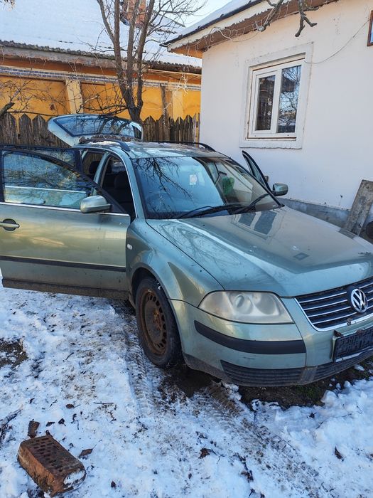 Vand Passat b5 1.9 TDI 131 cp pentru piese