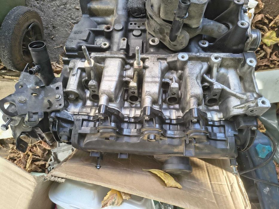 Chiulasa 1.5DCI Euro5 90CP Logan Duster Clio Megane, stare perfecta cu supape pasuite si fulie cu pana